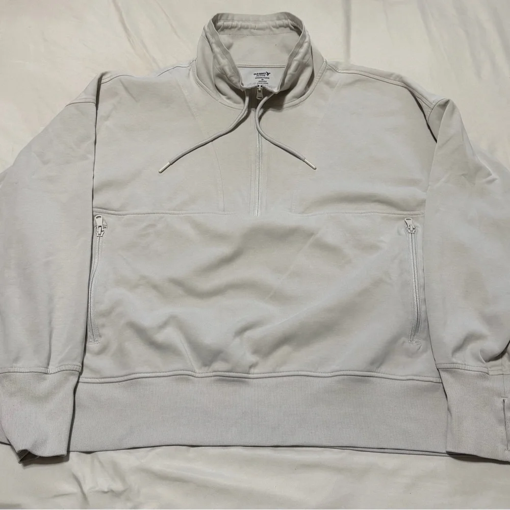 Old Navy dynamic fleece Quarter-Zip Pullover - Picture 2 of 3